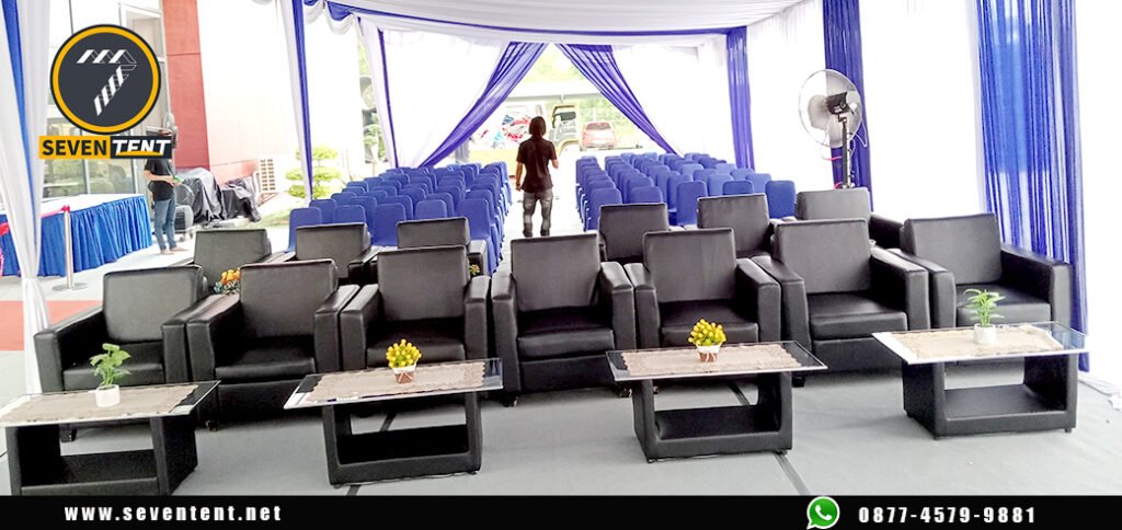 Sewa Tenda Serut Dan Sofa Hitam Set meja vip Kaca Area Jakarta